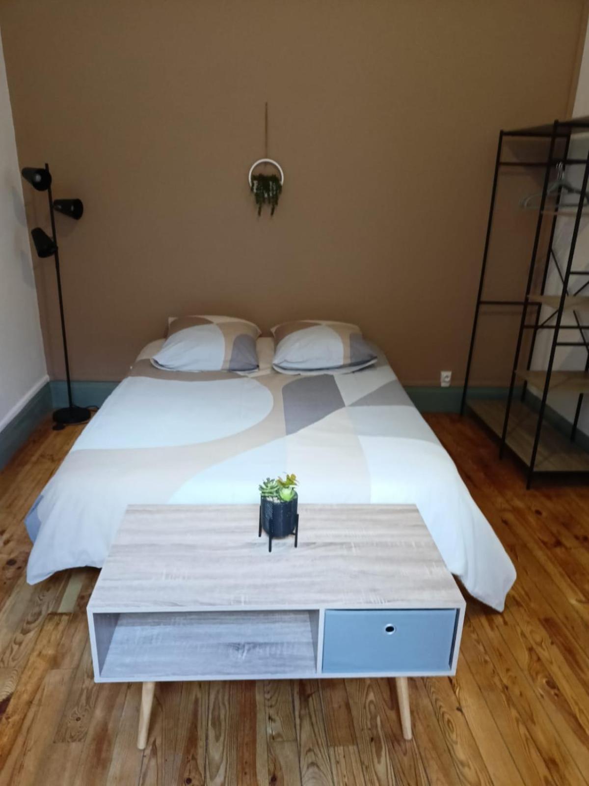 La Terrasse Zen Dacher - Superbe Appartement 30 M2 Tout Equipe Avec Terrasse Coeur Vichy Proche Gare Thermes Cures Eksteriør bilde